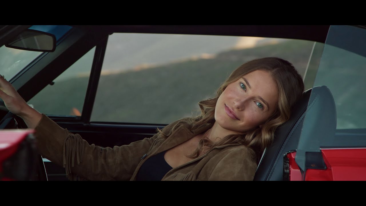 Caroline Jones - Chasin' Me (Official Video)