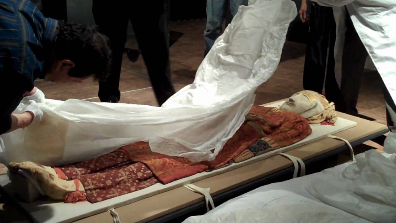 Secrets of the Silk Road - Yingpan Man Arrives!