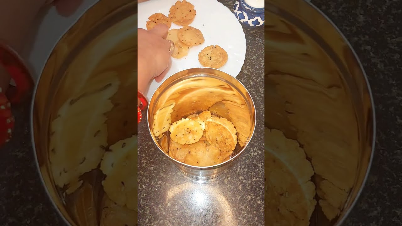 ଚାଉଳ ଚୁନାରେ କୁଡୁମୁଡିଆ ପାପଡି//Rice flour  snacks evening timeରେ ଖାଇବାକୁ ପିଲାମାନଙ୍କ ପସନ୍ଦ ପାପୁଡି!!