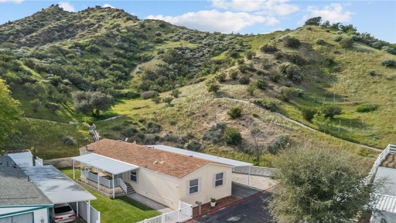 30000 Hasley Canyon, Castaic, CA Presented by Jacquie Palmatier.