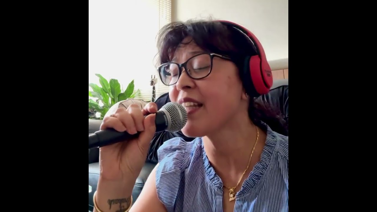 Neele Neele Ambar Par | Female Cover | Kishore Kumar 