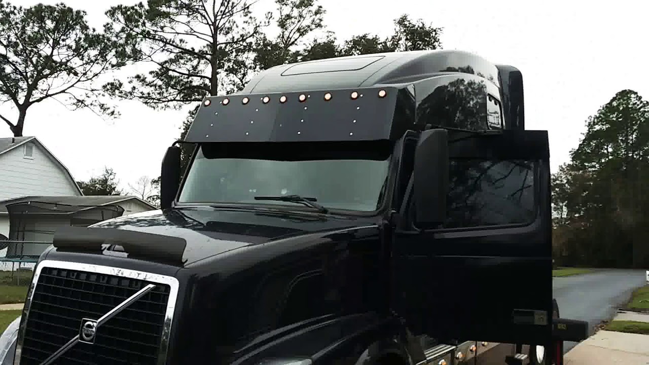 Custom semi truck Volvo vnl 780 3/4 led clearance smoke lense lights parts am