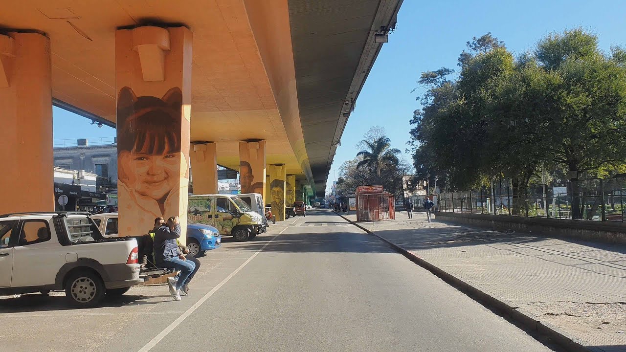 Centro comercial BELVEDERE y Viaducto, Montevideo Uruguay