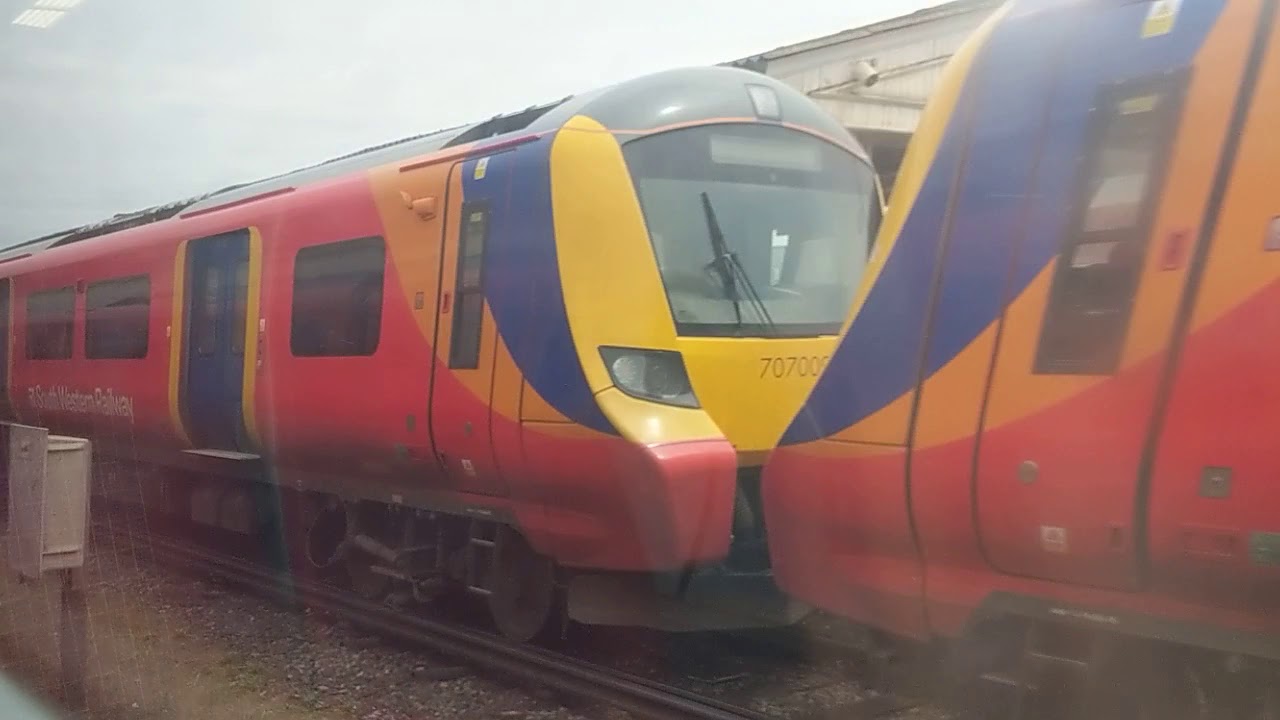 707 non-stops Barnes to Waterloo — almost entirely on the northernmost track