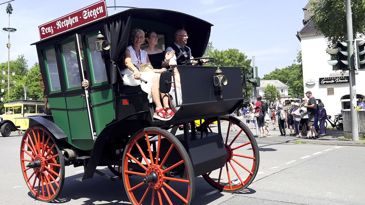 Historisches Ereignis - 130 Jahre Omnibus- Parade durch Netphen Kreis Siegen Wittgenstein 14.06.2025