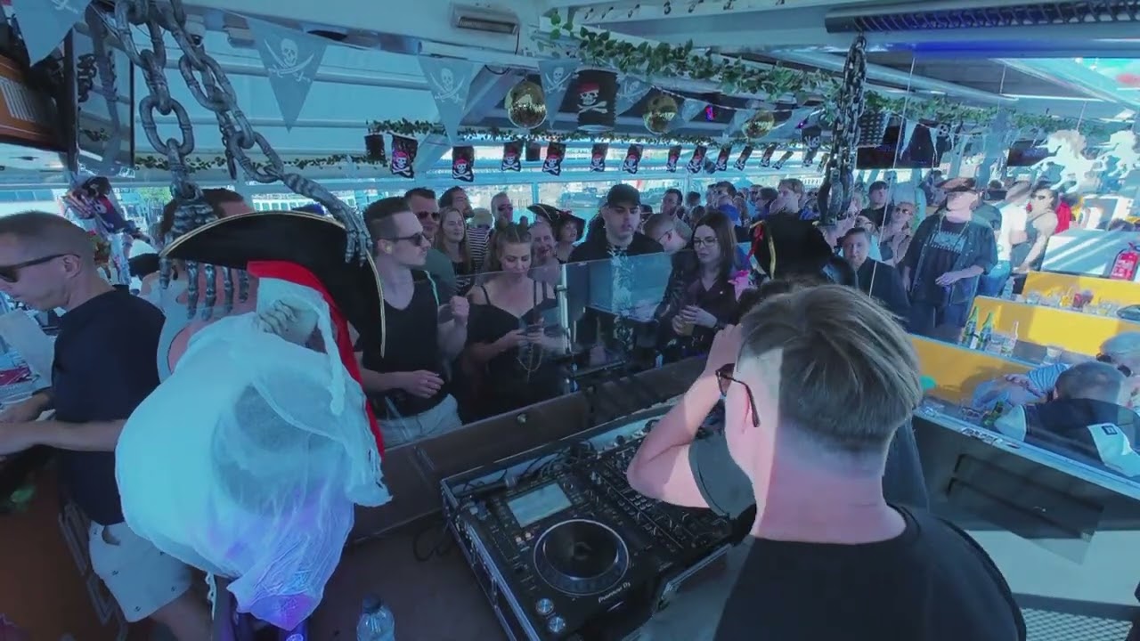 Super8 & Tab LIVE @ Pirates Of Hallmark (August 17th, 2025)