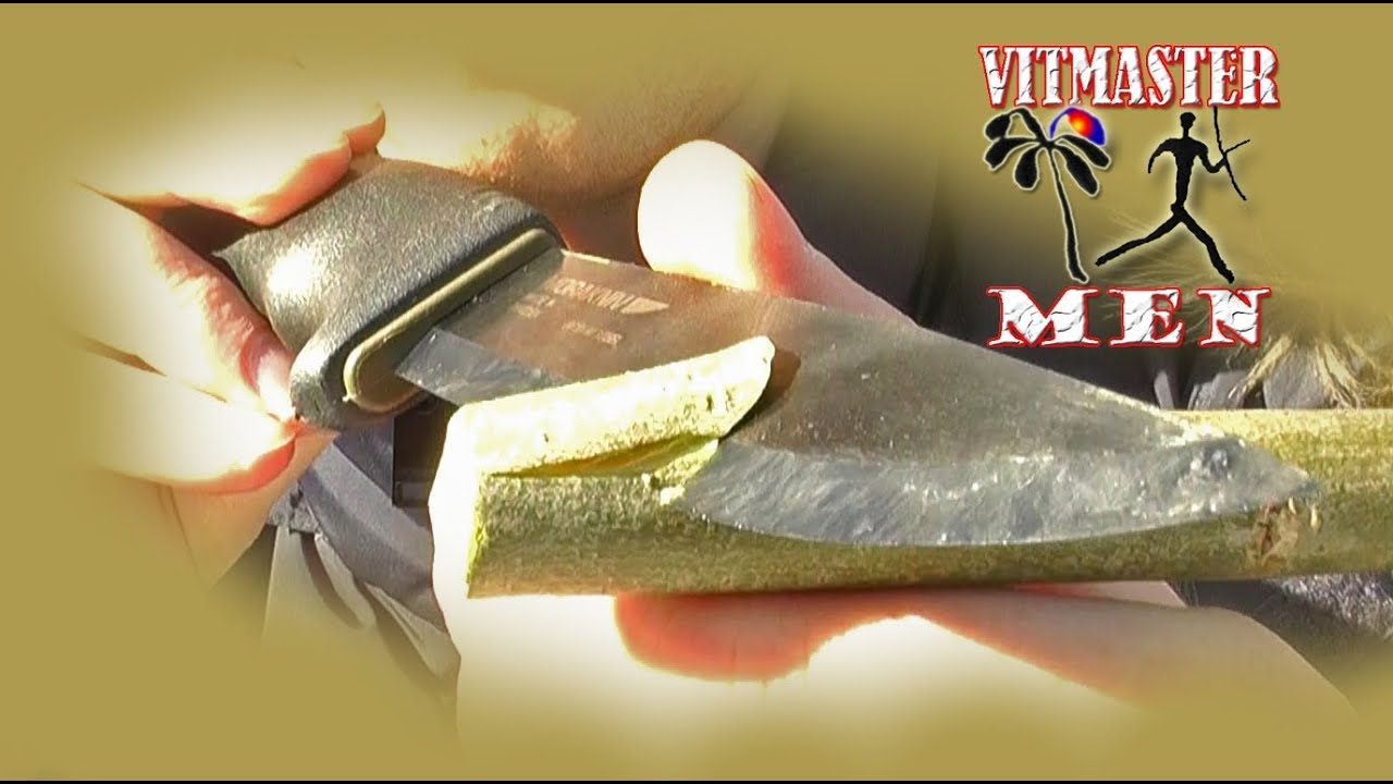 Mora Bushcraft Black - работа по дереву