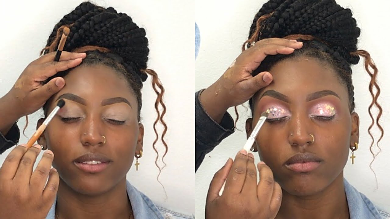 Нежно-розовый блестящий макияж без техники «cut-crease» | Урок по макияжу для клиента