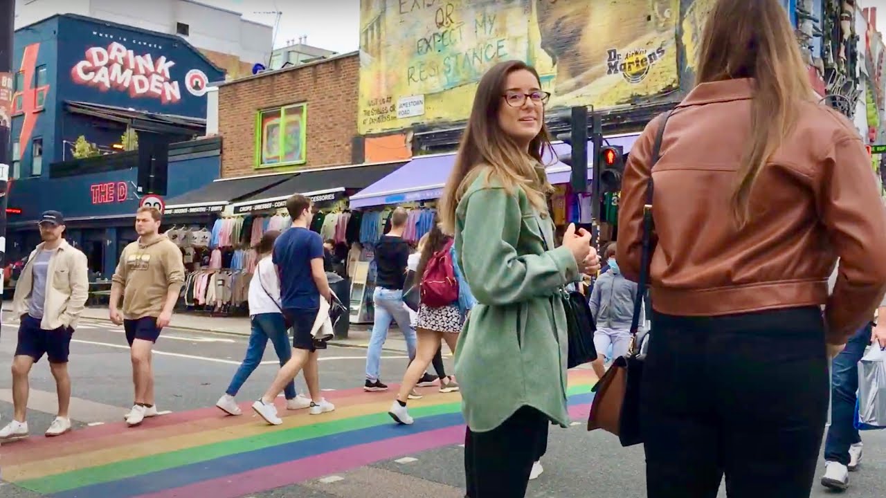 London Camden Town  Bustle: Shops, Street Eats & Crowds on Bank Holiday Sun Walking Tour