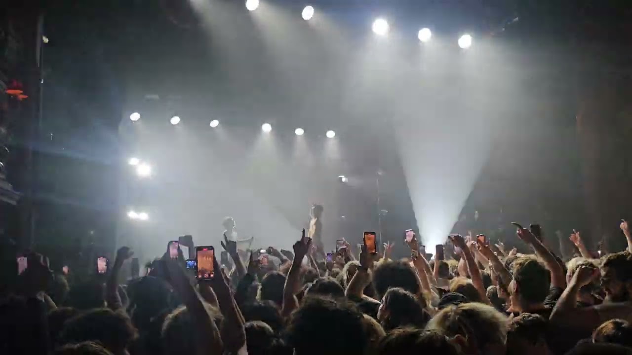 glaive - uk bitches (with kurtains) [LIVE London 17/03/2025]