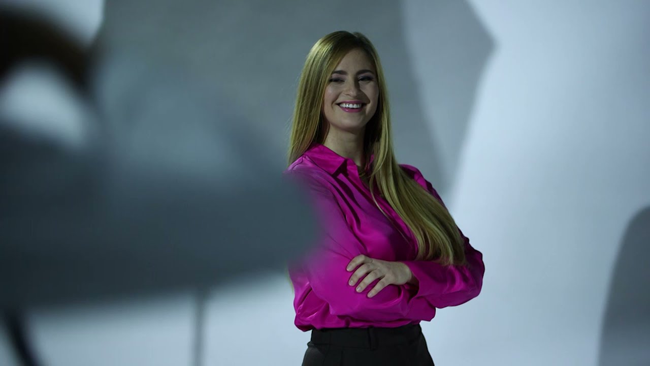 Laipna, darbu un dabu mīloša – tāda ir LTV jaunā laika ziņu moderatore Ilze Kornete