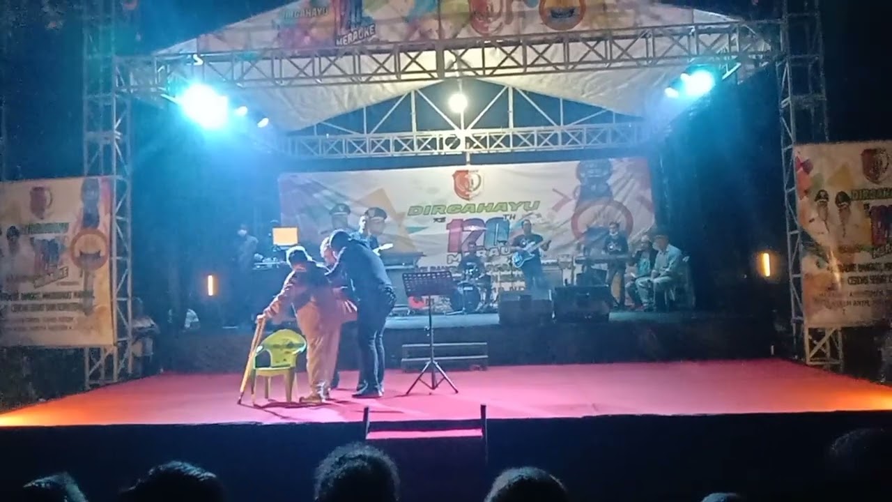 DORKAS WAROI , EMBAI