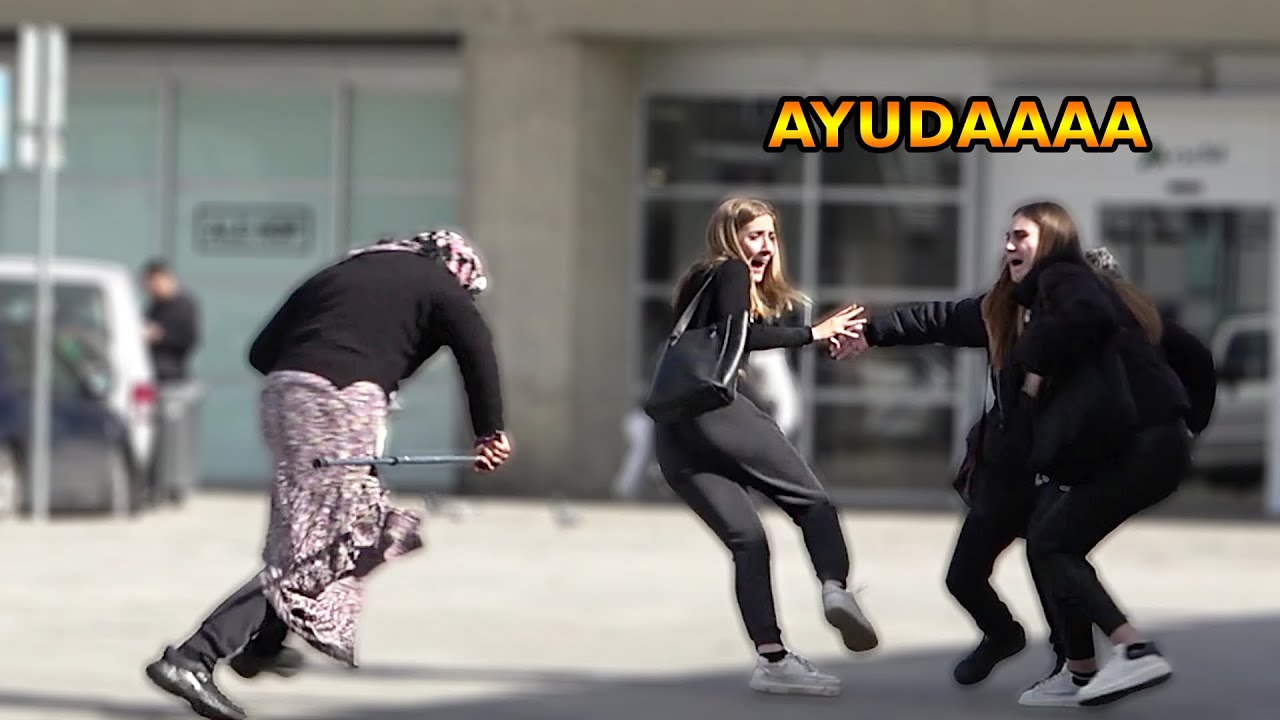 LA ABUELITA LADRONA #3 [Broma C&aacute;mara Oculta]