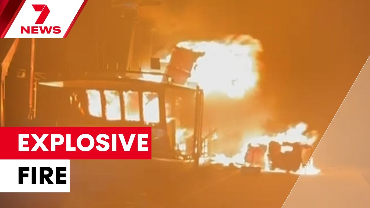 Explosions heard in near-$1 million Cape Jaffa marina boat fire | 7NEWS