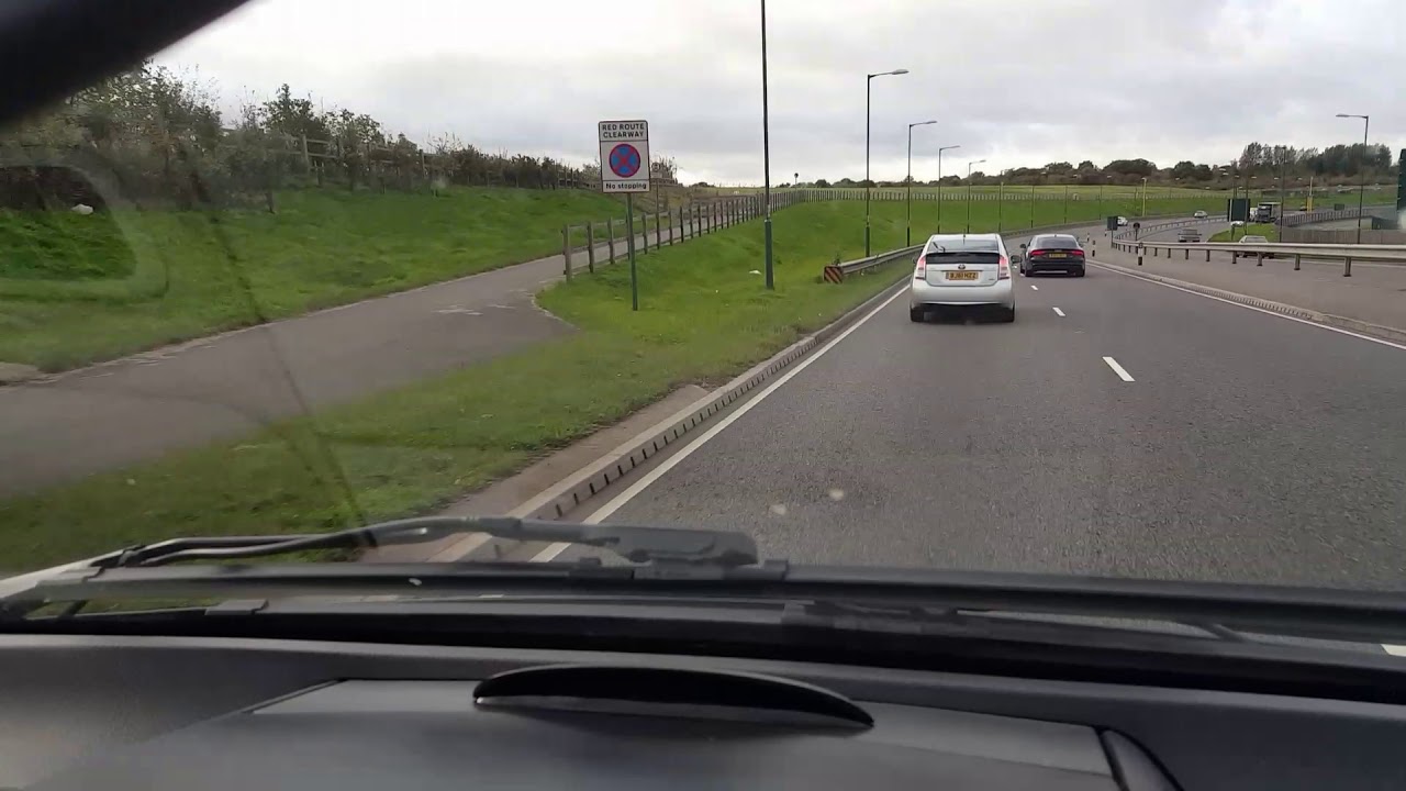 UBER WOLVERHAMPTON DRIVER WORKING IN BIRMINGHAM AIRPORT AREA TO GET AWAY FROM NOT DISPLAYING LICENCE