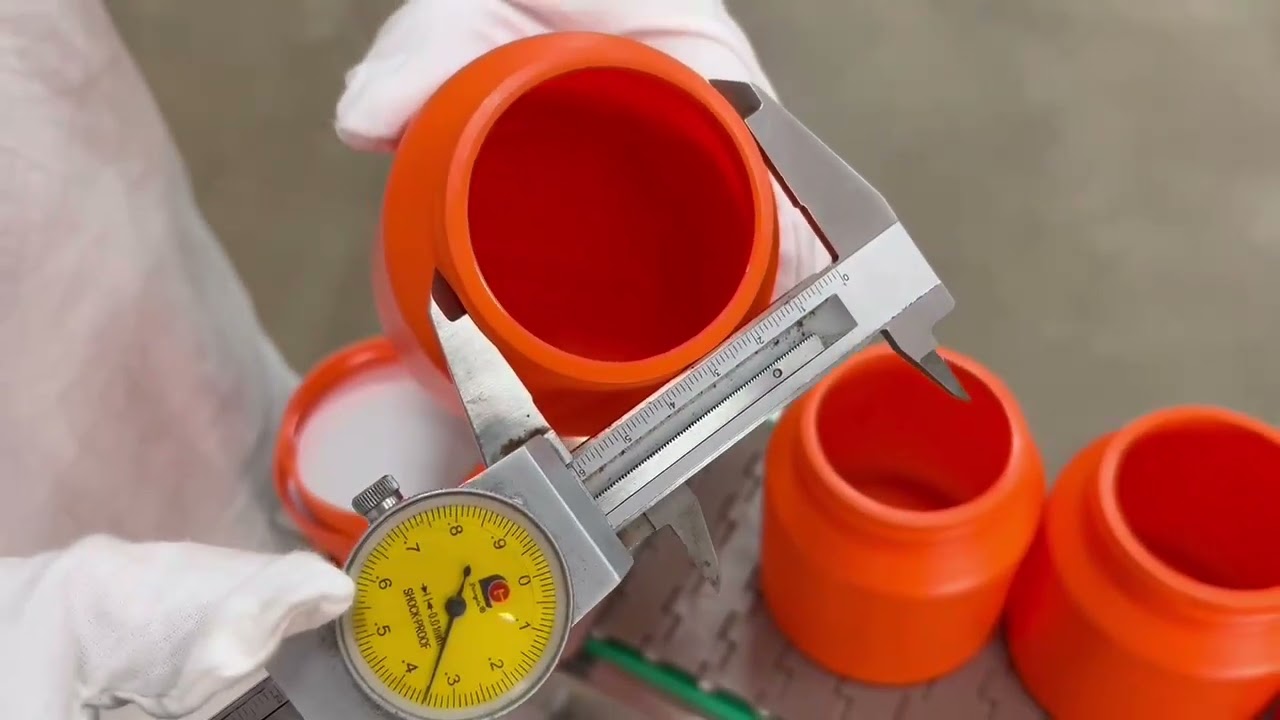 Fully automatic air cooling type induct sealing equipment for big jars