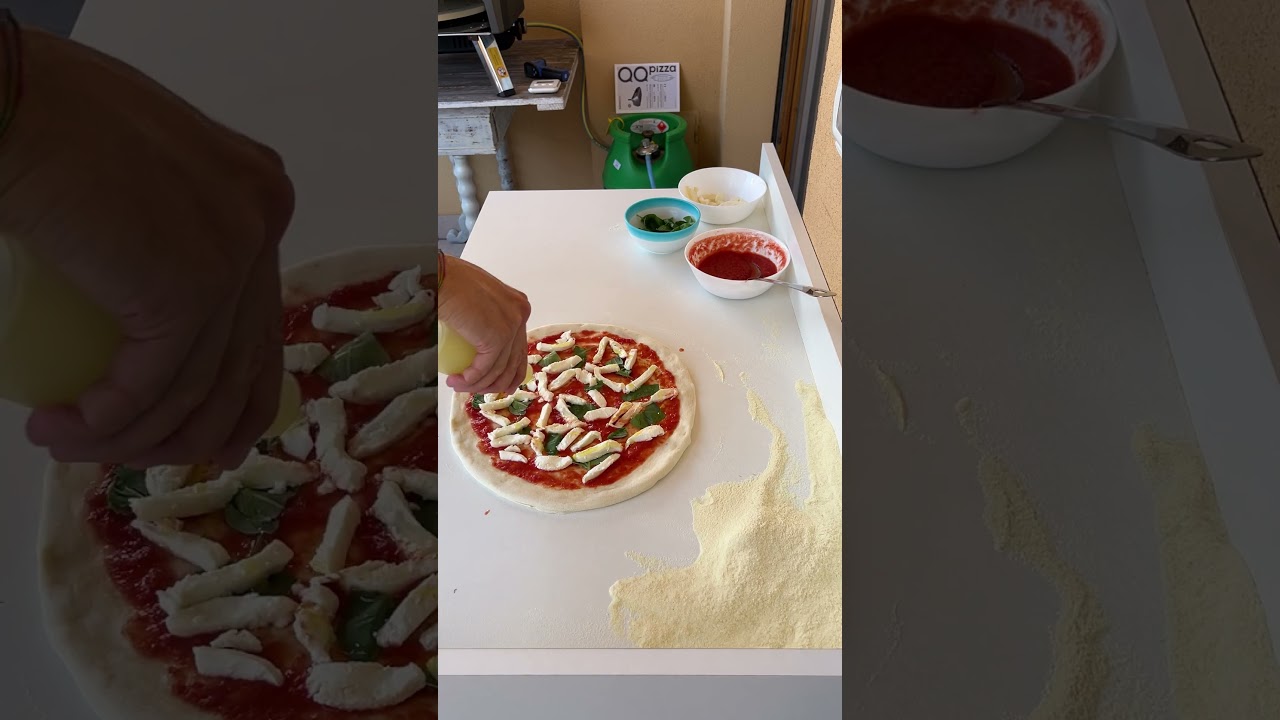 Ricetta pizza napoletana verace in meno di 8 ore. Codice sconto PPF16 per acquistare il forno QQ16