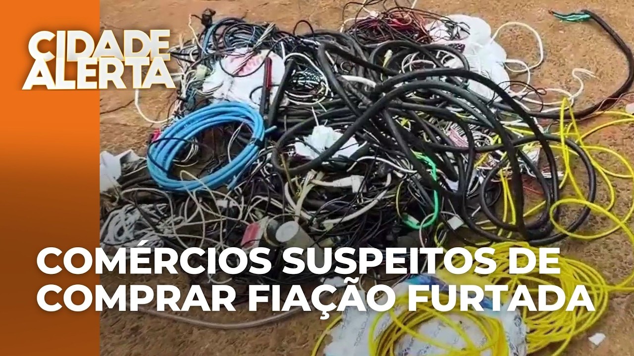 Comércios de reciclagem suspeitos de copmprarem fiação elétrica furtada são alvo de operação policia