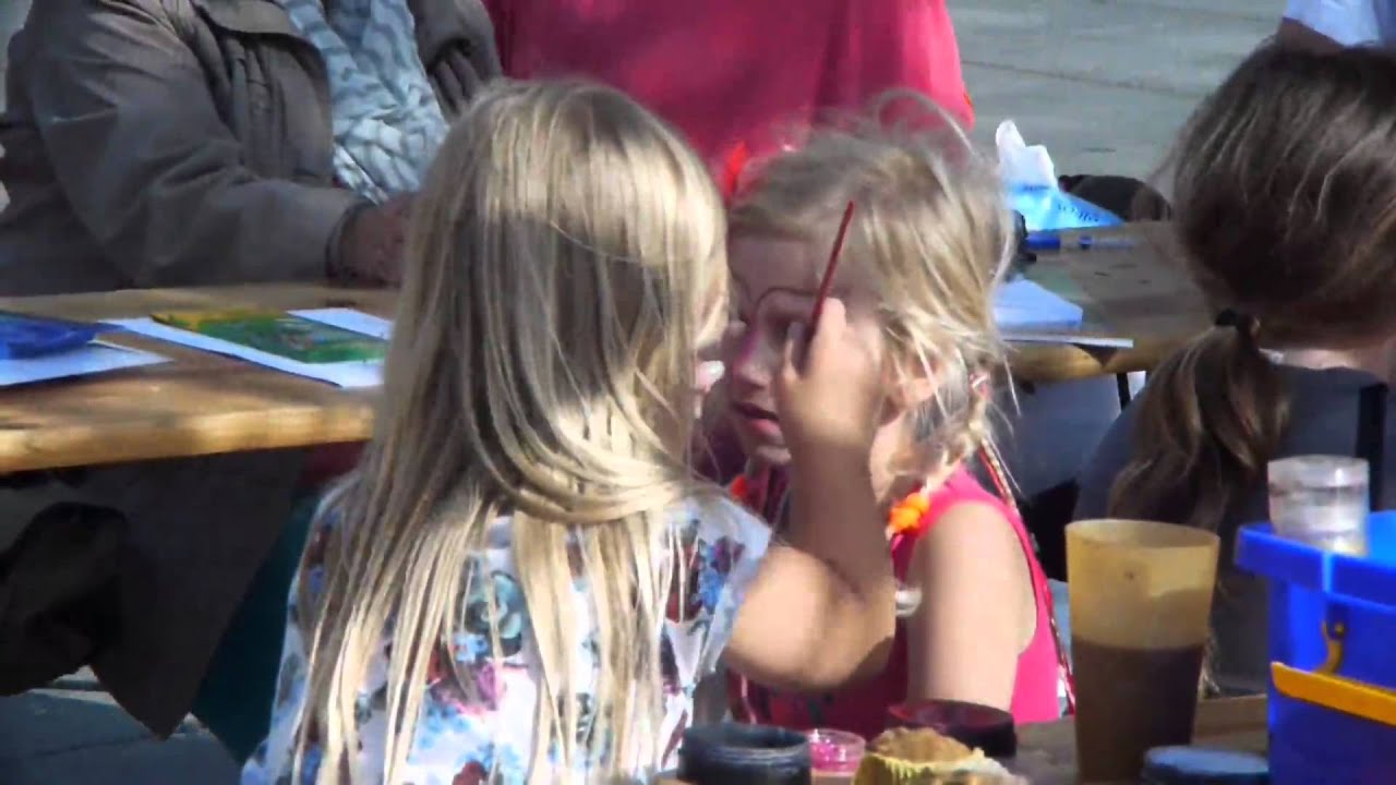 Kinderfest vor der 16. Montagsdemo 2.0 Neubrandenburg am 02.06.2014