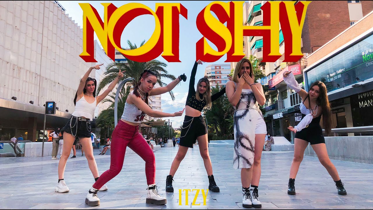 [KPOP IN PUBLIC] ITZY (있지) - 