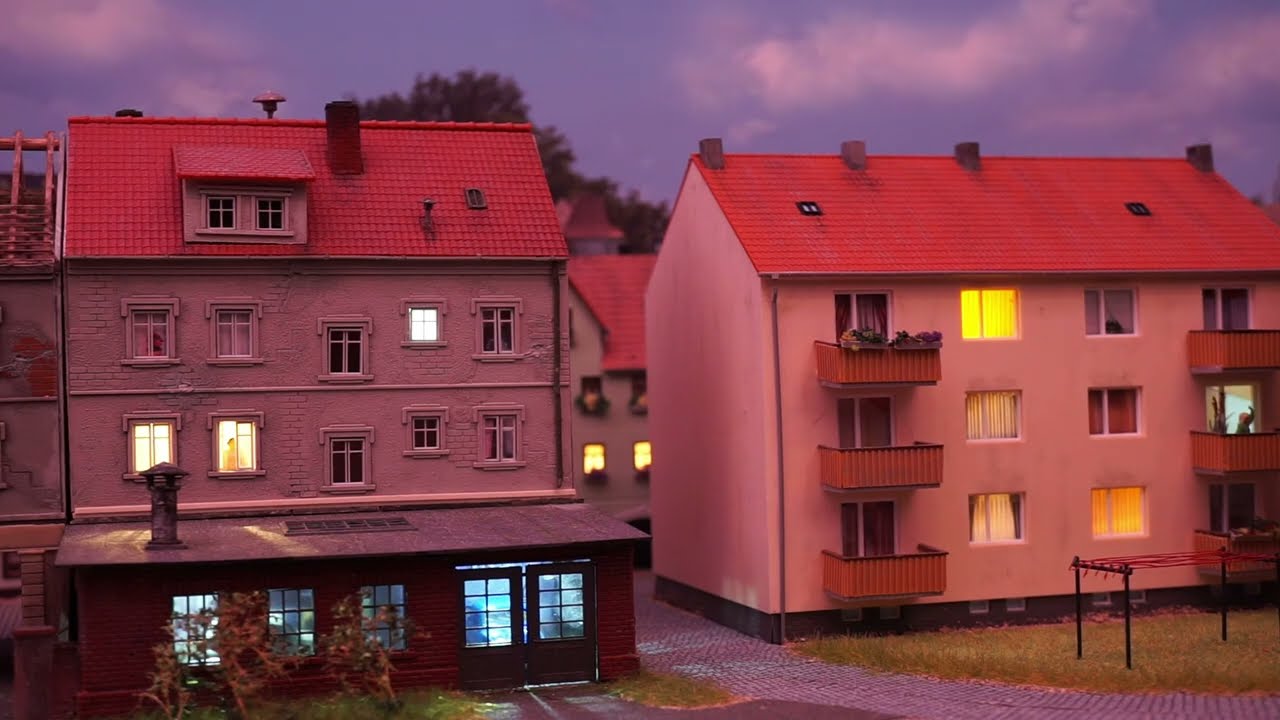 My model railroad dream layout: Illuminate building models (English subtitles)