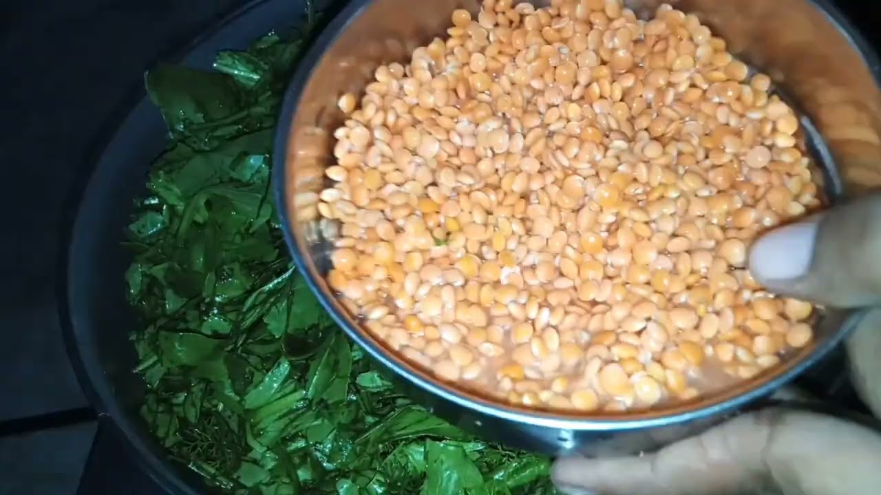 दस मिनट में बन jane wali पलक मसूर दाल की सब्जी #food#
