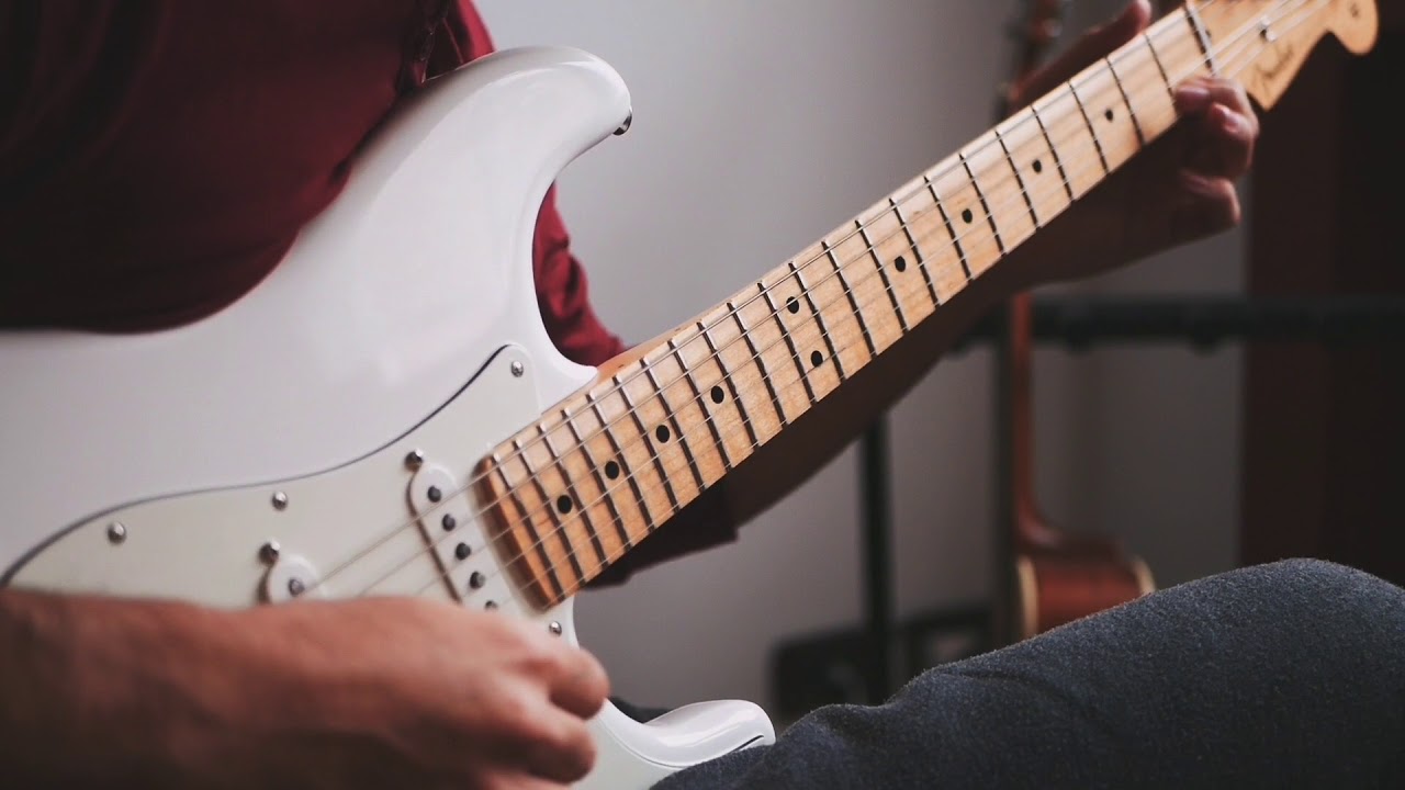 Fender Stratocaster Player Series