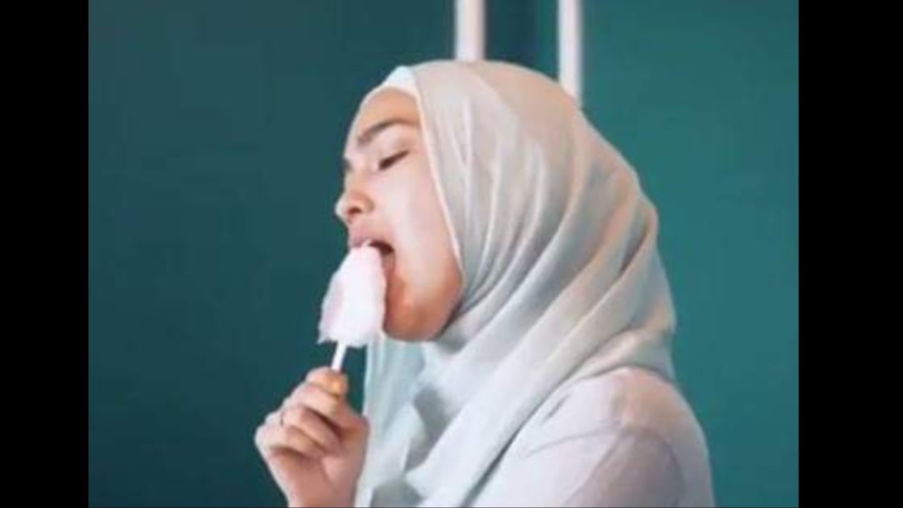 Elfira Loy | Cara Makan Ice Cream | Mengundang Komen Negatif Netizen