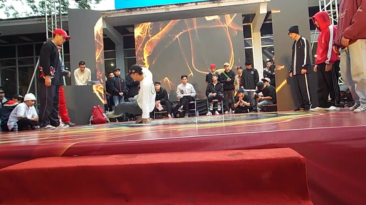 Prelim breking   H&agrave; Nội Hipfest 2017 : BBoy T-A ( Thuốc l&agrave;o bang /TiTan crew)