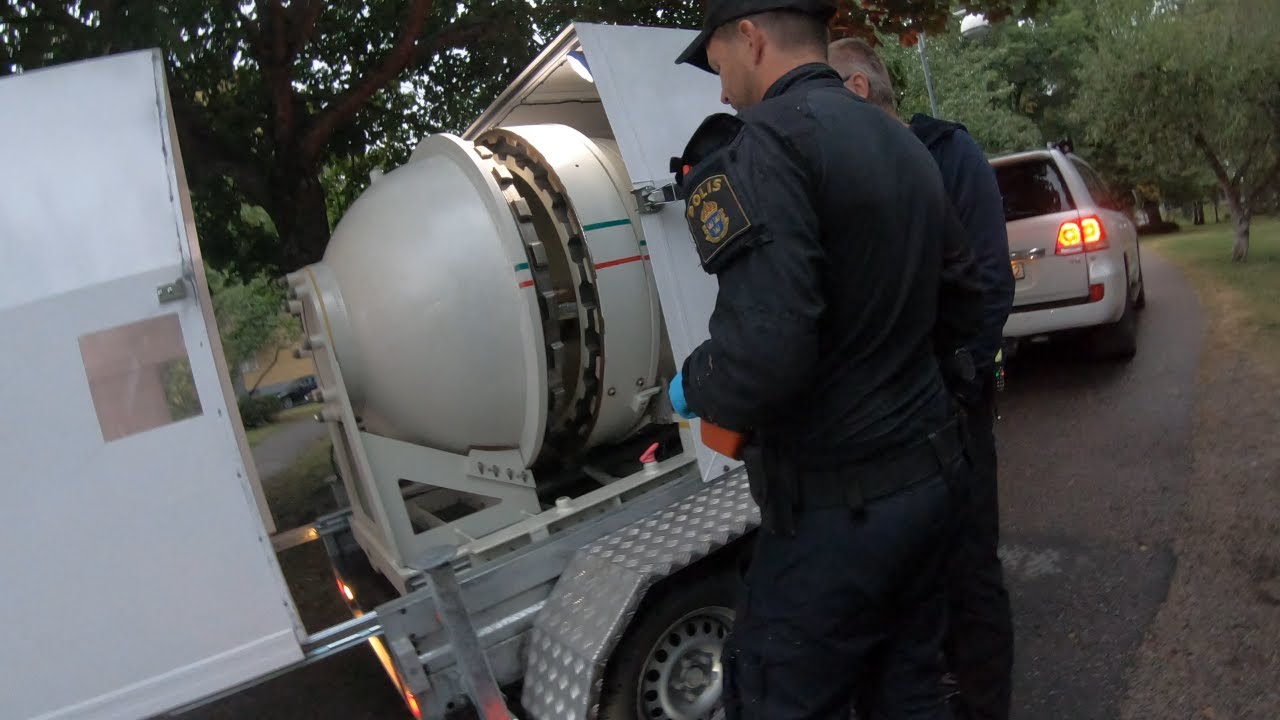 Magnetfiske. GRANATFYND - BOMBGRUPPEN - POLISEN - Uppsala.