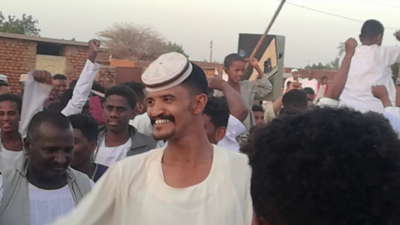 حفلة الفنان المبدع كباشي بالعوائده المسلميه ..