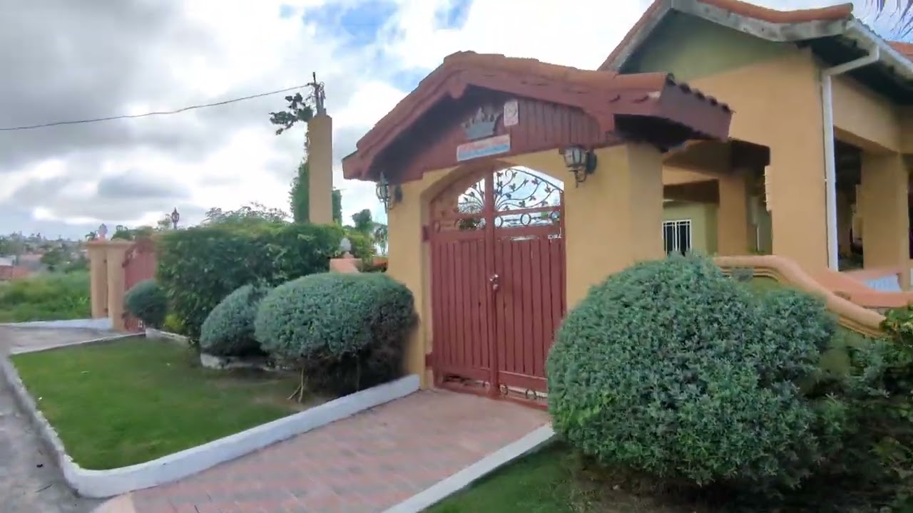 Walk And Talk A La Montego Bay [ The Wrath Of Melissa Exposed ]