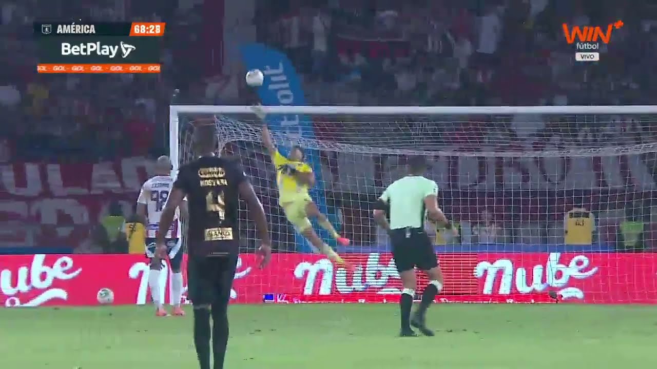&iexcl;PERO QU&Eacute; PEDAZO DE GOL DE AM&Eacute;RICA! Tremendo remate de Josen Escobar ante Junior. #LALIGAxWIN 👹🔥⚽🤩