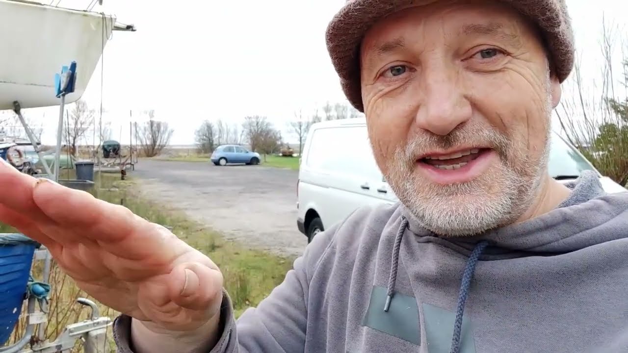 Sailing a Pocketship : Winter haul out