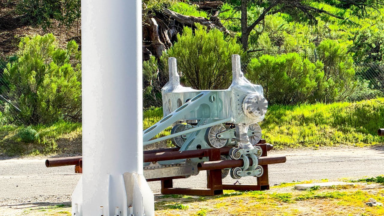 New Deliveries, Construction & More! Six Flags Magic Mountain Update! 