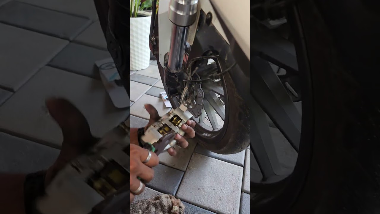 Benelli tnt 300 abs| benelli front brake pad changing|#benelli#benelli300#viralvideo#trending#video