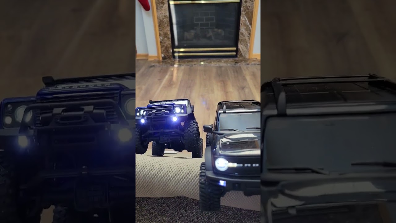 Trx4m bronco vs defender both stock.  #traxxas #trx4m #fordbronco #landroverdefender #rctrucks