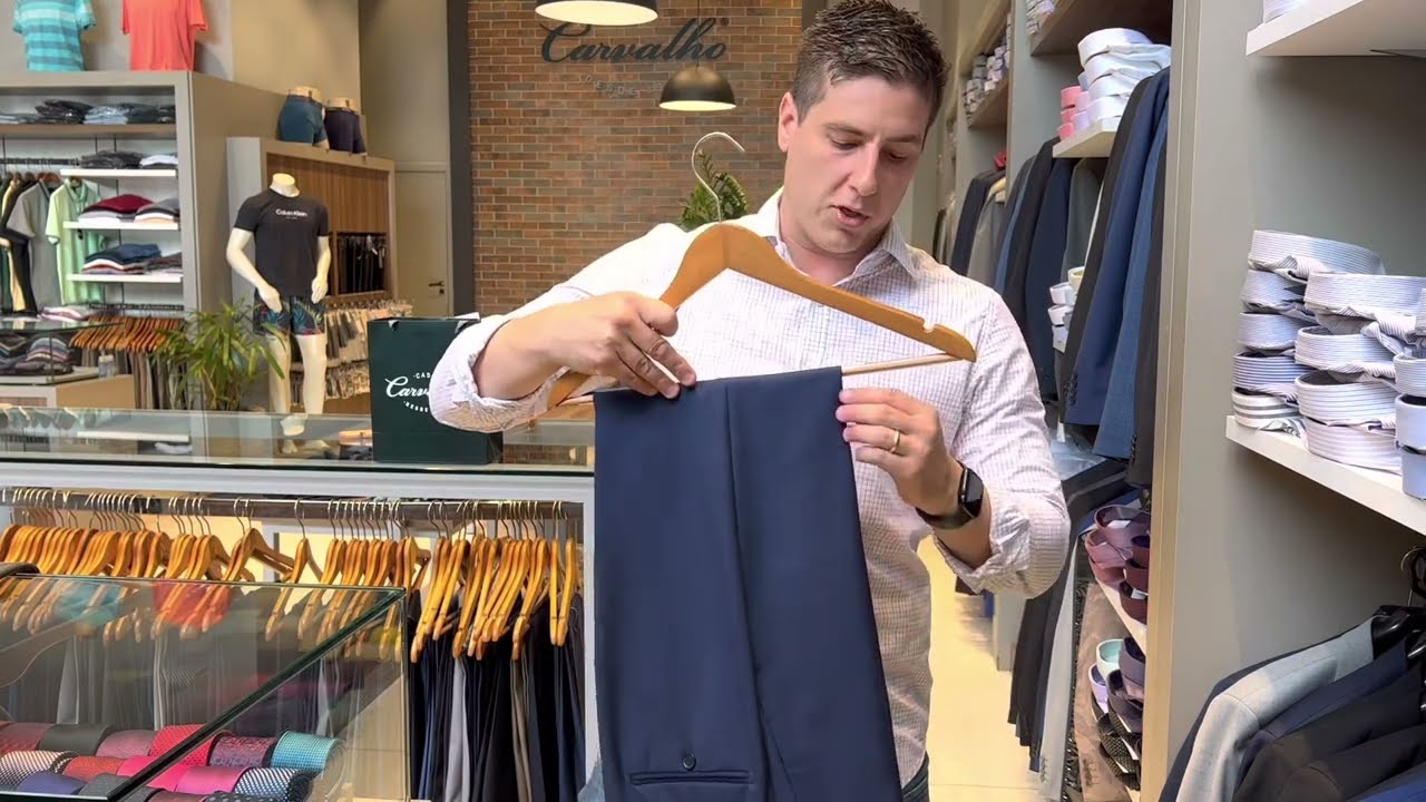 Calça de alfaiataria, quais as características dela ?