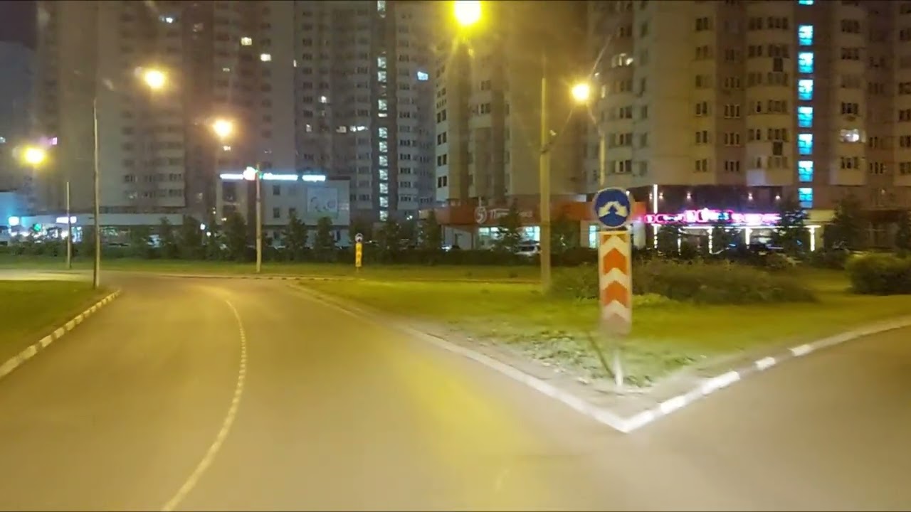 ПО ПУСТЫННЫМ УЛИЦАМ НОВОКУЗНЕЦКА НА ФУРЕ