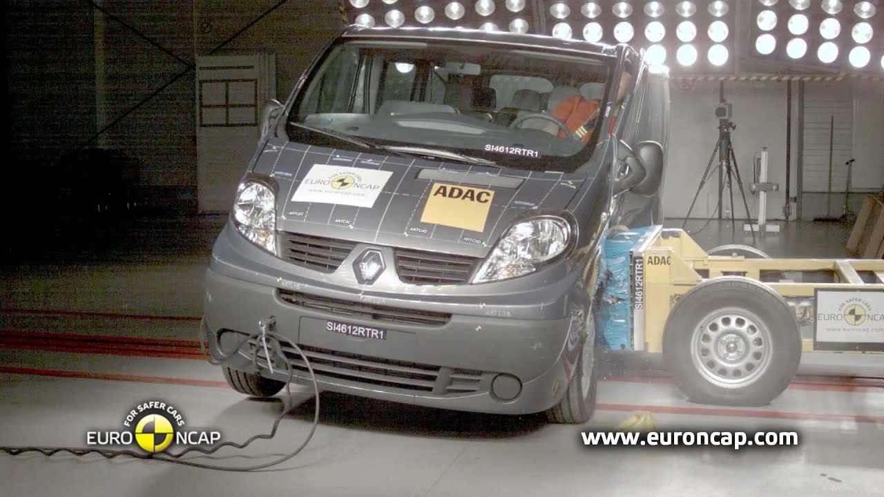 Renault Trafic 2013 - Crash Test
