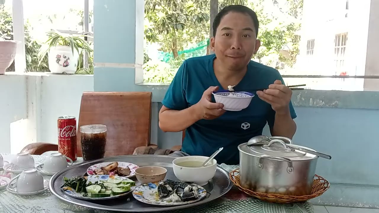 Rau muốn luộc,canh bầu nấu đầu cá nhồng,video hậu trường bửa cơm triệu view |Mukbang