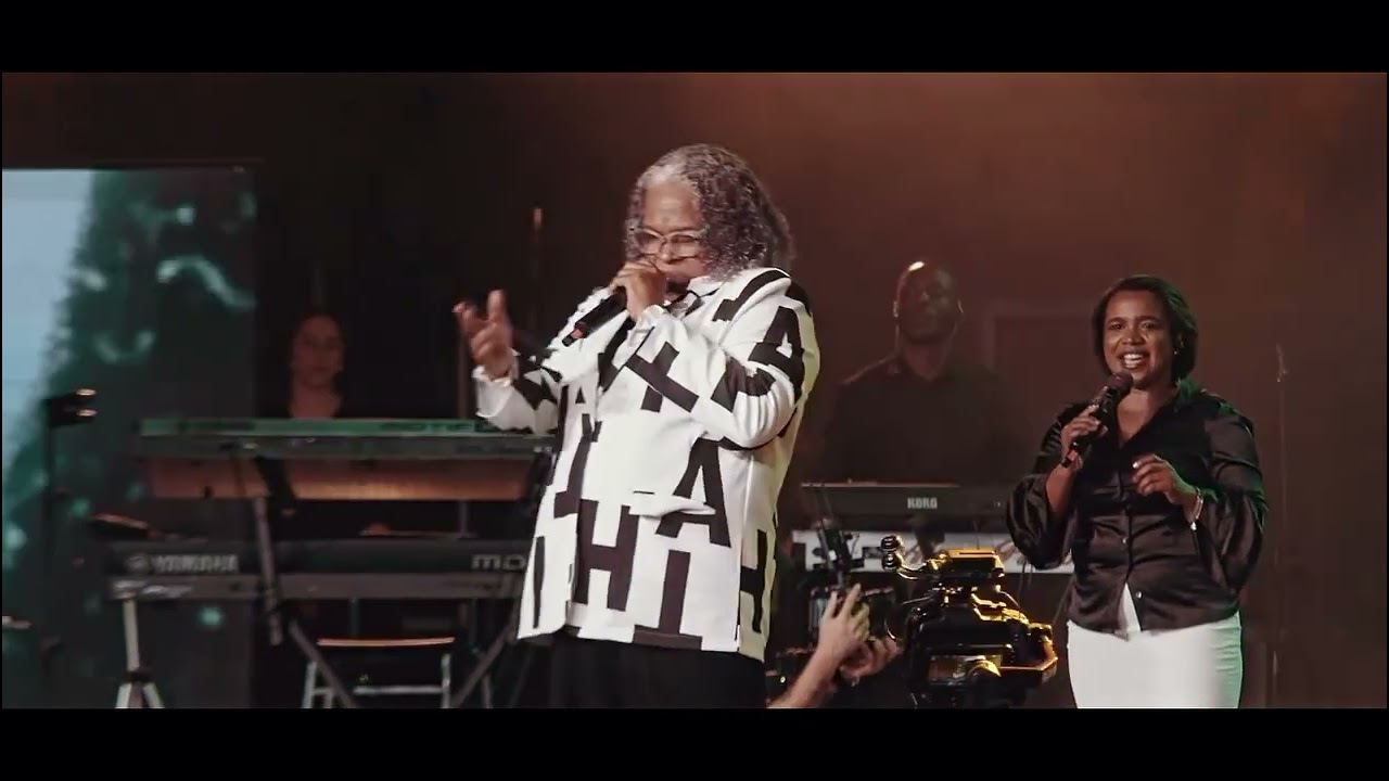 MARTHA CANDELA - POPURRI DE COROS DE FUEGO LIVE