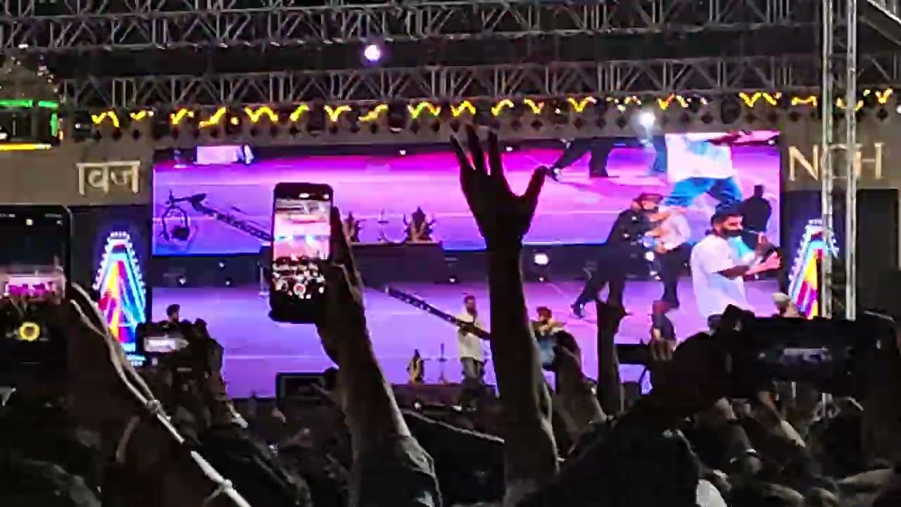 Check Kar Parmish Verma Live Concert 