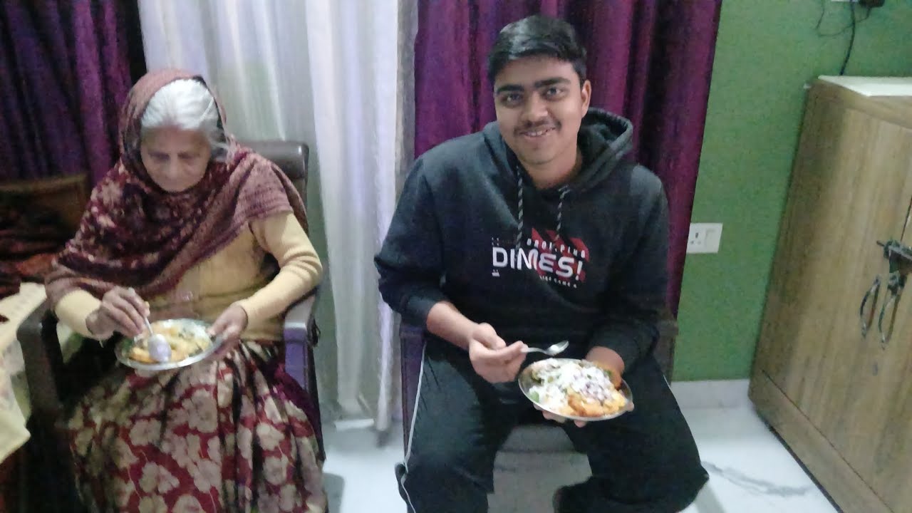 Aaj Banai Maine Aalu ki tikki