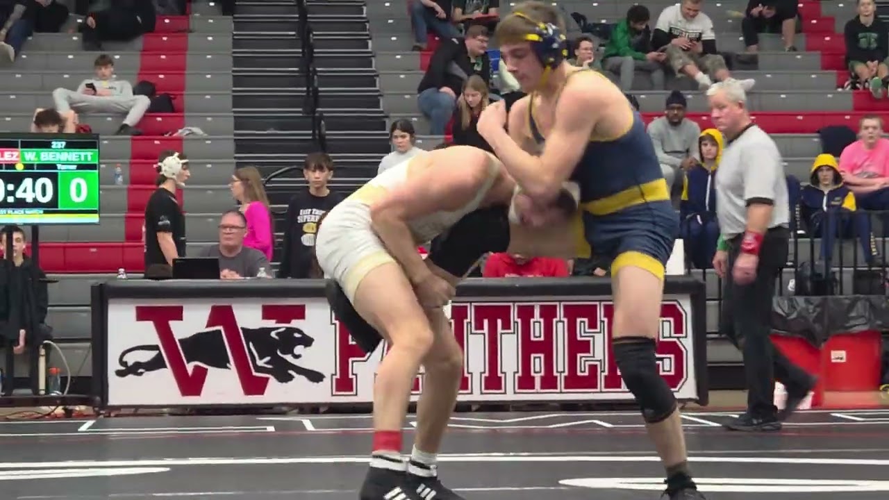 Huff vs Maloney finals at sectionals Wilmot