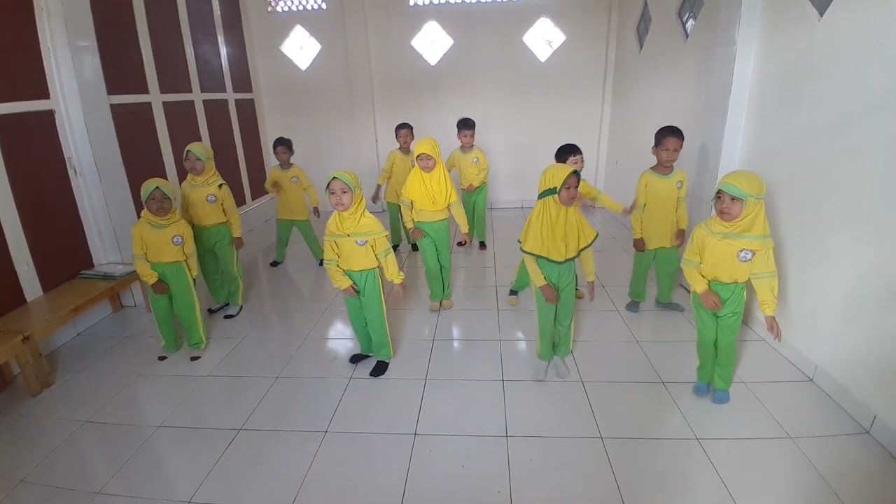 Senam Sehat Anak -anak Hebat TK Kebun Irmaya