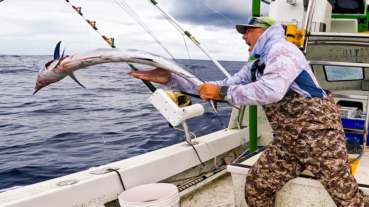 How to use a Fish as a Weapon!