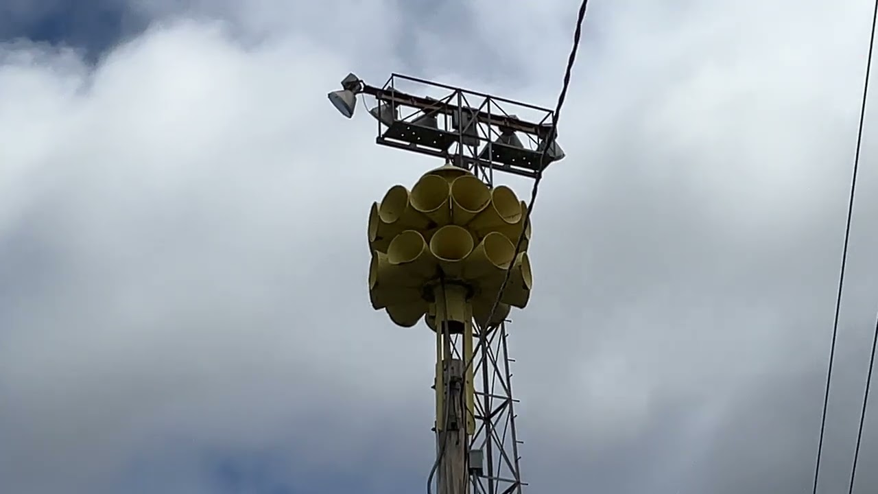(Tornado siren test) Cloquet Skate Park Federal Signal 3T22A ATTACK for 2 minutes Minnesota.
