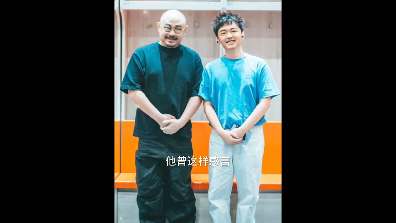 刀郎乐队的键盘手李耕。抖音音乐 #刀郎演唱会 #刀郎乐队 #李耕 #张旖旎