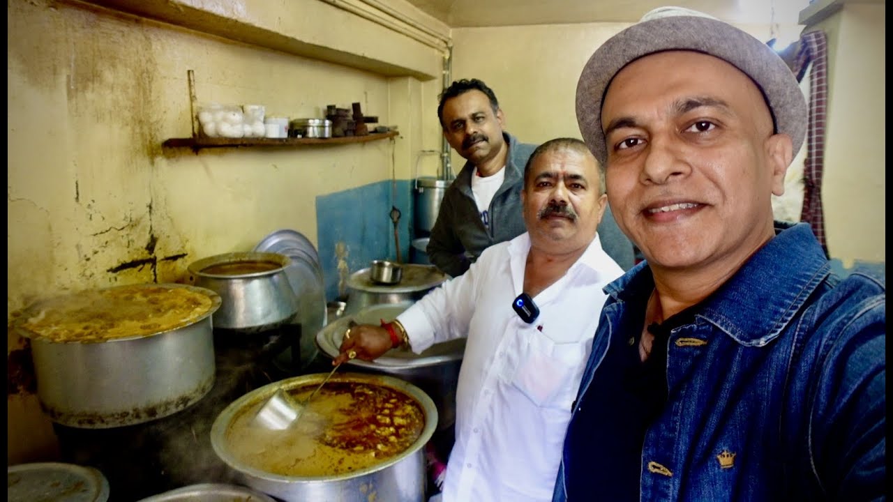 Found This Hidden 36-Year-Old Village Style Eatery! RAJANNA MILITARY HOTEL, Best Mutton Kaima, Kurma